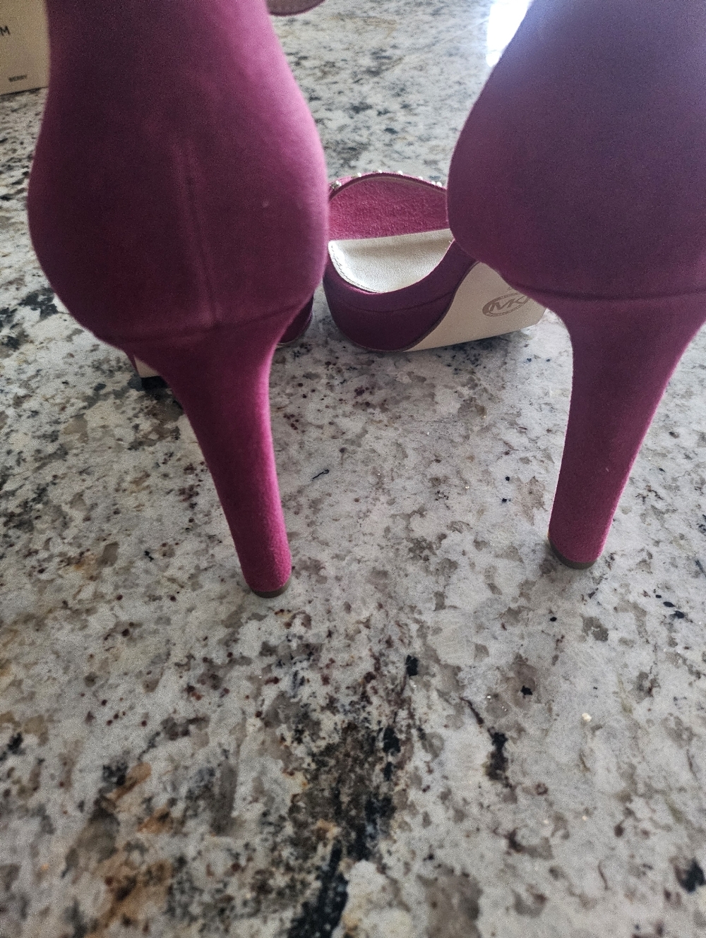 Michael KORS Margot Platform Suede Sandal - Picture 10 of 14